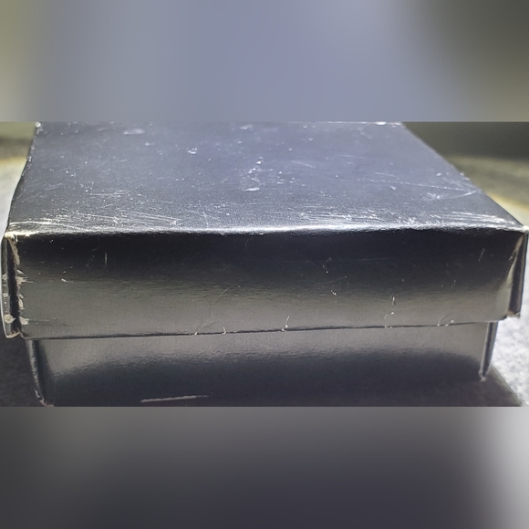 *NWOT* Avon - Vintage SHA Red Stone Necklace and Stud Earrings - Picture 10 of 12